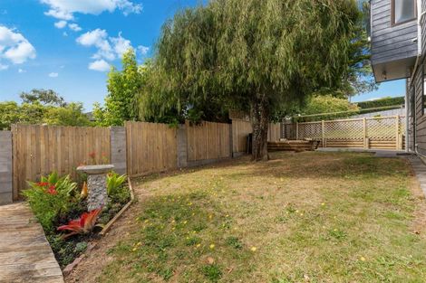 Photo of property in 2/54 Alexander Street, Cockle Bay, Auckland, 2014