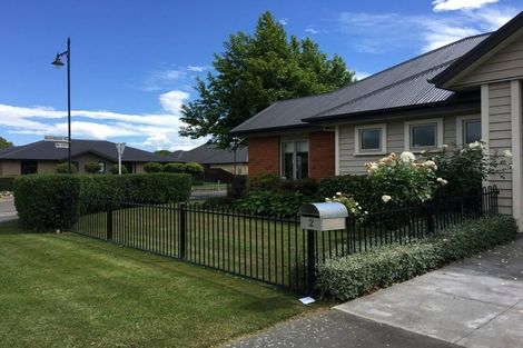 Photo of property in 2 Heathridge Place, Lincoln, 7608