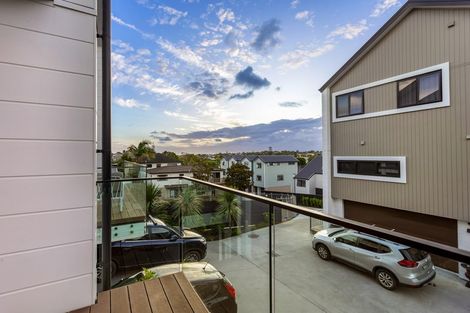 Photo of property in 12 Stockade View Lane, Howick, Auckland, 2014