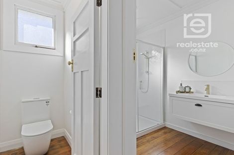 Photo of property in 16 Bulteel Street, New Plymouth, 4310
