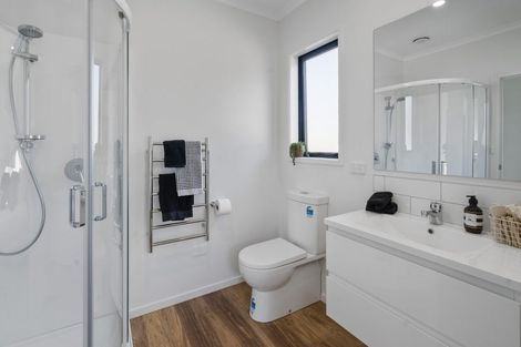 Photo of property in 3 Horoeka Street, Inglewood, 4330