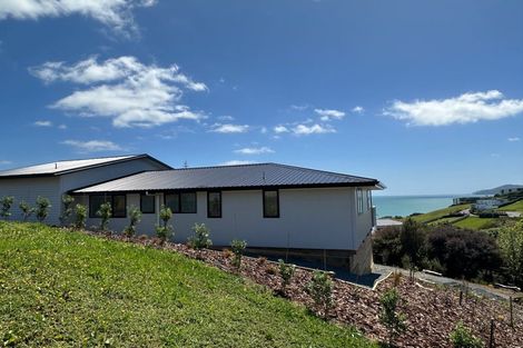 Photo of property in 77 Stratford Drive, Cable Bay, 0420