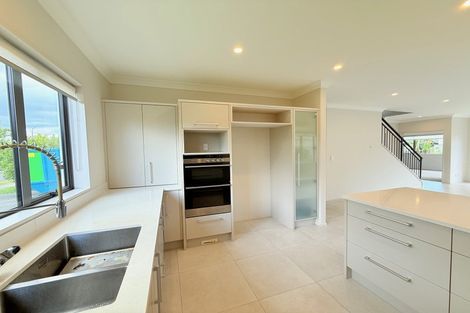 Photo of property in 6 Appaloosa Street, Karaka, Papakura, 2113