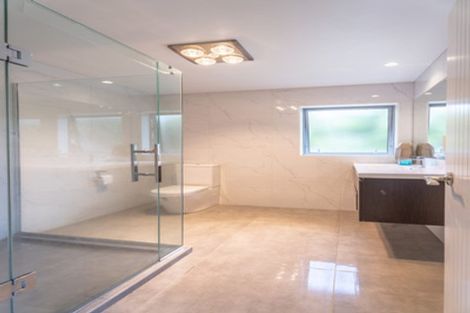 Photo of property in 49a Commodore Drive, Lynfield, Auckland, 1042