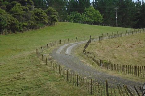 Photo of property in 43a Pinetone Road, Kumeu, 0892