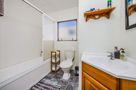 Photo of property in 57 Highland Park Drive, Highland Park, Auckland, 2010