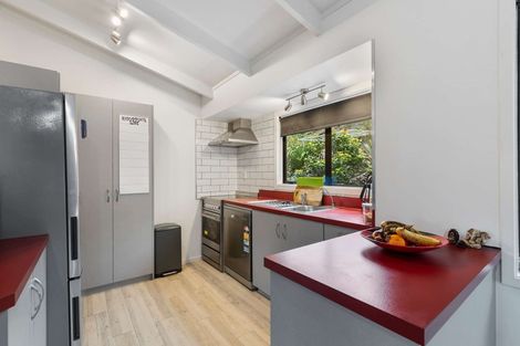 Photo of property in 147k Glengarry Road, Glen Eden, Auckland, 0602