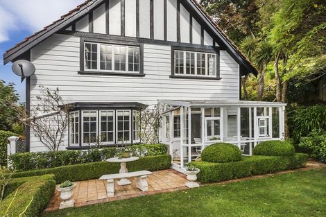 Photo of property in 2 Cluny Avenue, Kelburn, Wellington, 6012