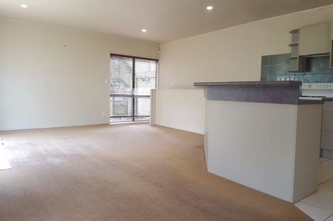 Photo of property in 820/12 Northcross Drive, Oteha, Auckland, 0632