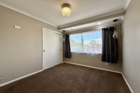 Photo of property in 2 Opurere Grove, Tirohanga, Lower Hutt, 5010