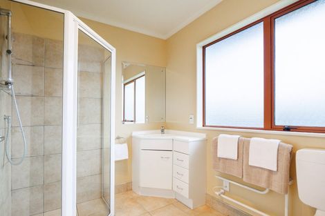 Photo of property in 25 Schnell Drive, Kelvin Grove, Palmerston North, 4414