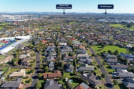 Photo of property in 52 Bob Charles Drive, Golflands, Auckland, 2013