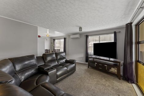 Photo of property in 318 Wellington Road, Wainuiomata, Lower Hutt, 5014