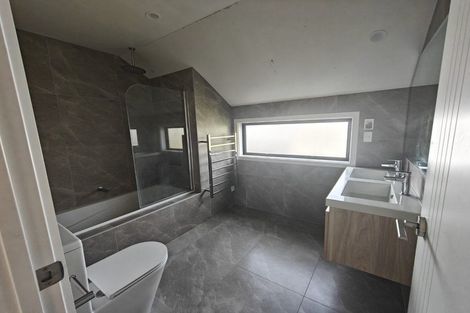 Photo of property in 22d Dallinghoe Crescent, Milford, Auckland, 0620