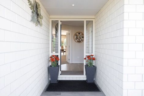 Photo of property in 37 Santa Monica Drive, Papamoa Beach, Papamoa, 3118