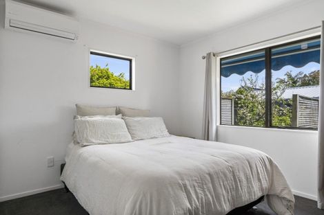 Photo of property in 19 Solomon Street, Brookfield, Tauranga, 3110