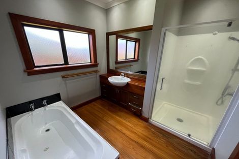 Photo of property in 70 Parnell Heights, Kelvin Grove, Palmerston North, 4414