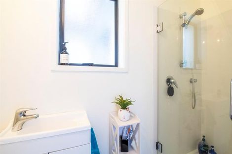 Photo of property in 1/110 Nigel Road, Browns Bay, Auckland, 0630