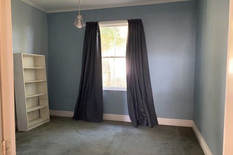 Photo of property in 25 Sutherland Crescent, Melrose, Wellington, 6023