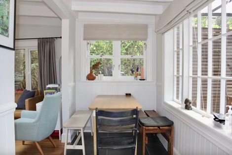 Photo of property in 39 Kauri Point Road, Laingholm, Auckland, 0604