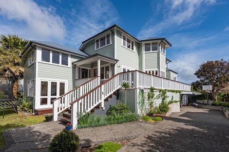 Photo of property in 5-7 Mahoe Street, Eastbourne, Lower Hutt, 5013