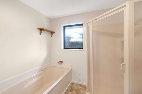 Photo of property in 15 Hemingford Place, Halswell, Christchurch, 8025