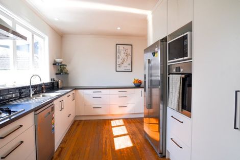 Photo of property in 14 Mahana Road, St Andrews, Hamilton, 3200