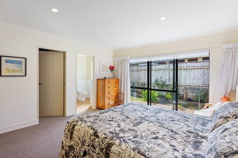 Photo of property in 42 Monarch Place, Paraparaumu Beach, Paraparaumu, 5032