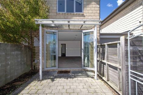 Photo of property in 90b Mandeville Street, Riccarton, Christchurch, 8011