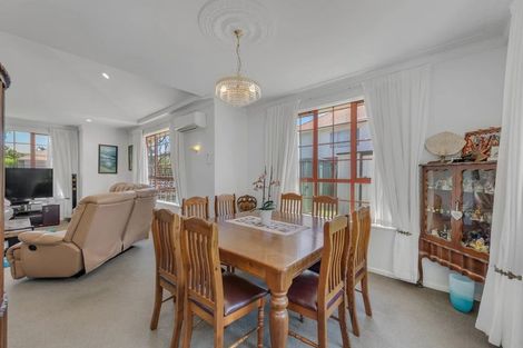 Photo of property in 16 Bronte Place, Somerville, Auckland, 2014