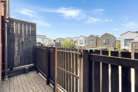 Photo of property in 29 Manarini Road, Westgate, Auckland, 0614
