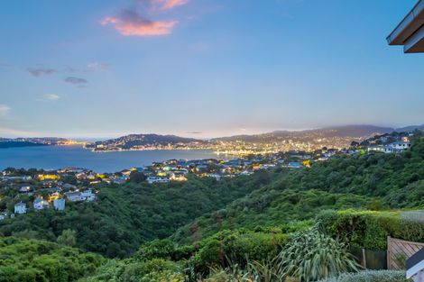 Photo of property in 42 Gurkha Crescent, Khandallah, Wellington, 6035