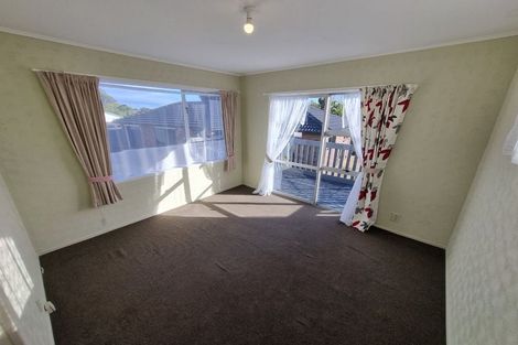 Photo of property in 52 Hobart Crescent, Wattle Downs, Auckland, 2103