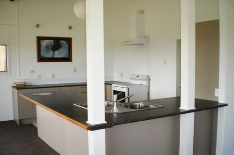 Photo of property in 85 Wade River Road, Stanmore Bay, Whangaparaoa, 0932