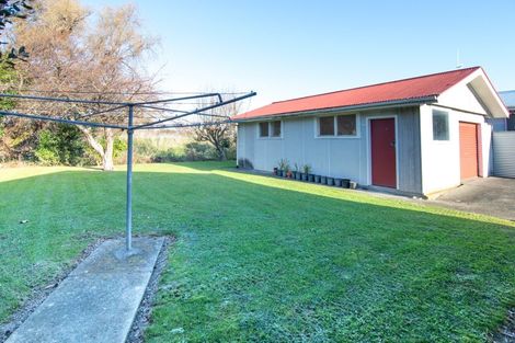 Photo of property in 28 Geraldine Crescent, Cloverlea, Palmerston North, 4412