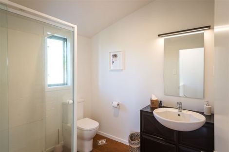 Photo of property in 2/182 Mount Pleasant, Mount Pleasant, Christchurch, 8081