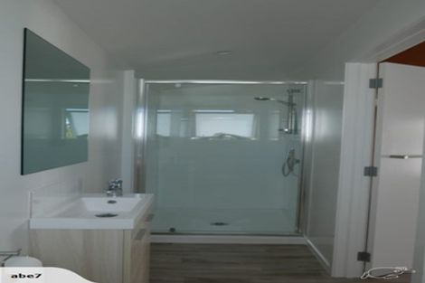 Photo of property in 1 Hoskins Avenue, Hillsborough, Auckland, 1042