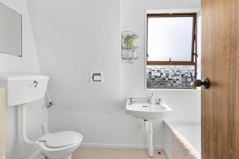 Photo of property in 1 Southern Cross Crescent, Island Bay, Wellington, 6023