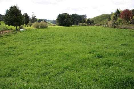 Photo of property in 2386 Tarata Road, Tarata, Inglewood, 4387