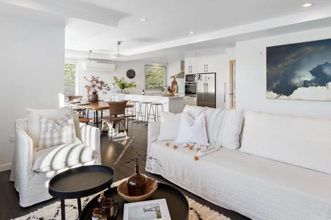 Photo of property in 76 Meadowstone Drive, Wanaka, 9305