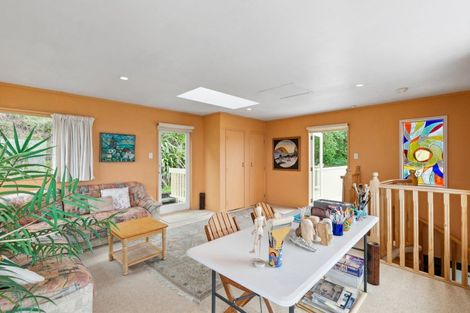 Photo of property in 140 The Esplanade, Houghton Bay, Wellington, 6023