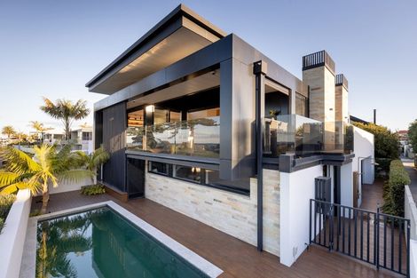 Photo of property in 87 Marine Parade, Mount Maunganui, 3116