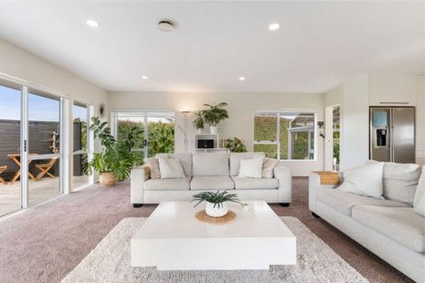 Photo of property in 19 Mayfair Crescent, Mairangi Bay, Auckland, 0630