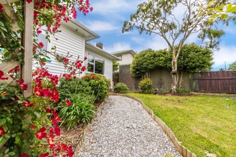 Photo of property in 71 Bell Street, Tawa, Wellington, 5028