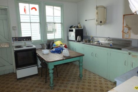 Photo of property in 16 Whyte Street, Foxton, 4814