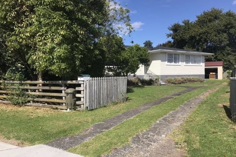 Photo of property in 4 Hereford Street, Te Atatu Peninsula, Auckland, 0610