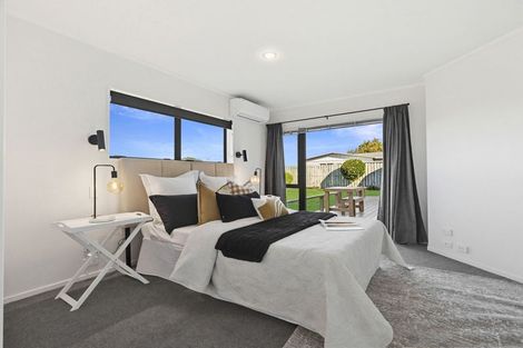Photo of property in 23 Brookesmith Drive, Waiuku, 2123