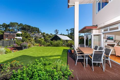 Photo of property in 93 Park Rise, Campbells Bay, Auckland, 0630