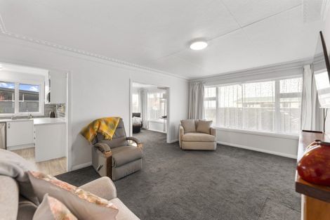 Photo of property in 9 Winston Place, Kew, Dunedin, 9012
