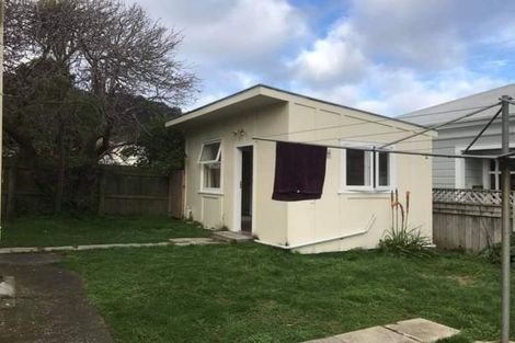 Photo of property in 4 Levy Street, Mount Victoria, Wellington, 6011